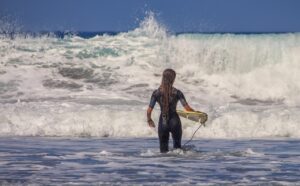 surfer, sea, waves, nature, surf, surfboard, splash, foam, ocean, water, water sport, sport, woman, recreation, activity, adventure, vacation, holiday
