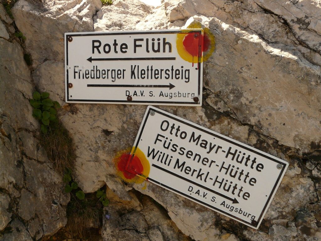 via ferrata, friedberger via ferrata, red flüh, sign, signpost, mark, waymarking